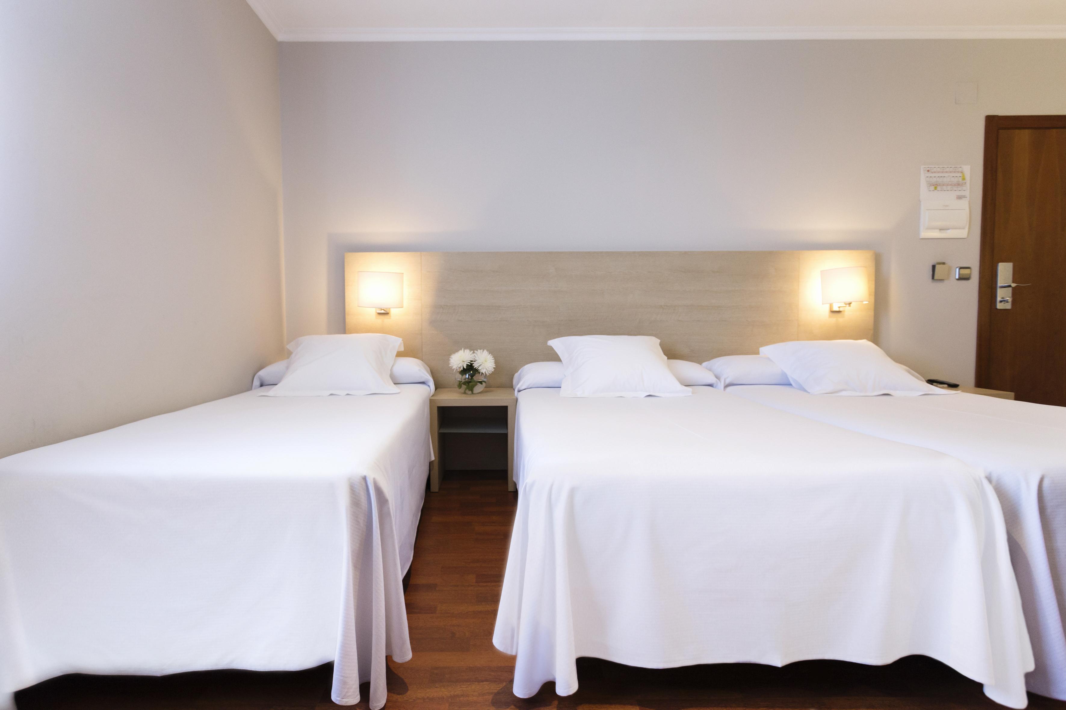 Hotel Valencia แฟร์โรล ภายนอก รูปภาพ