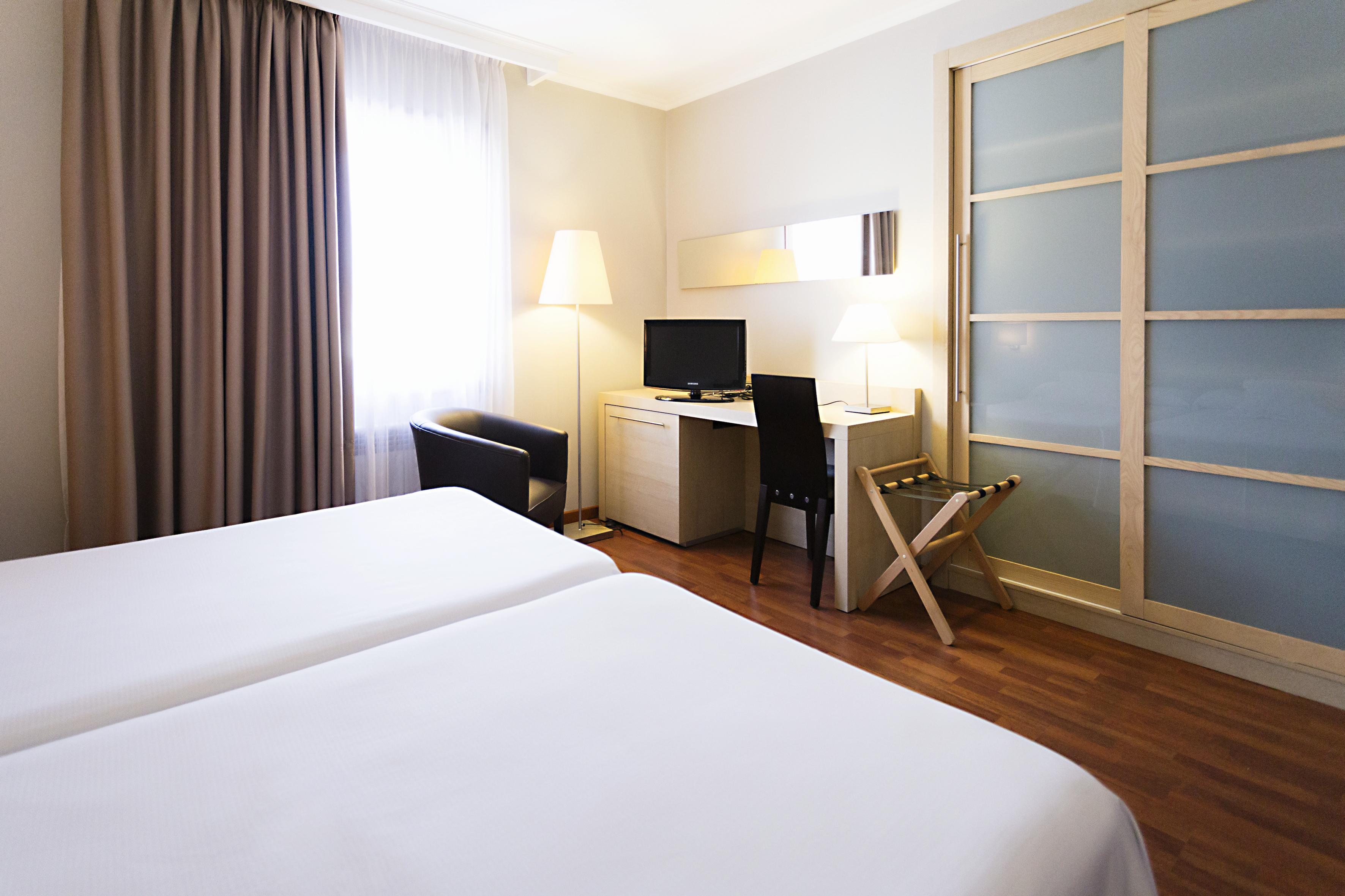 Hotel Valencia แฟร์โรล ภายนอก รูปภาพ