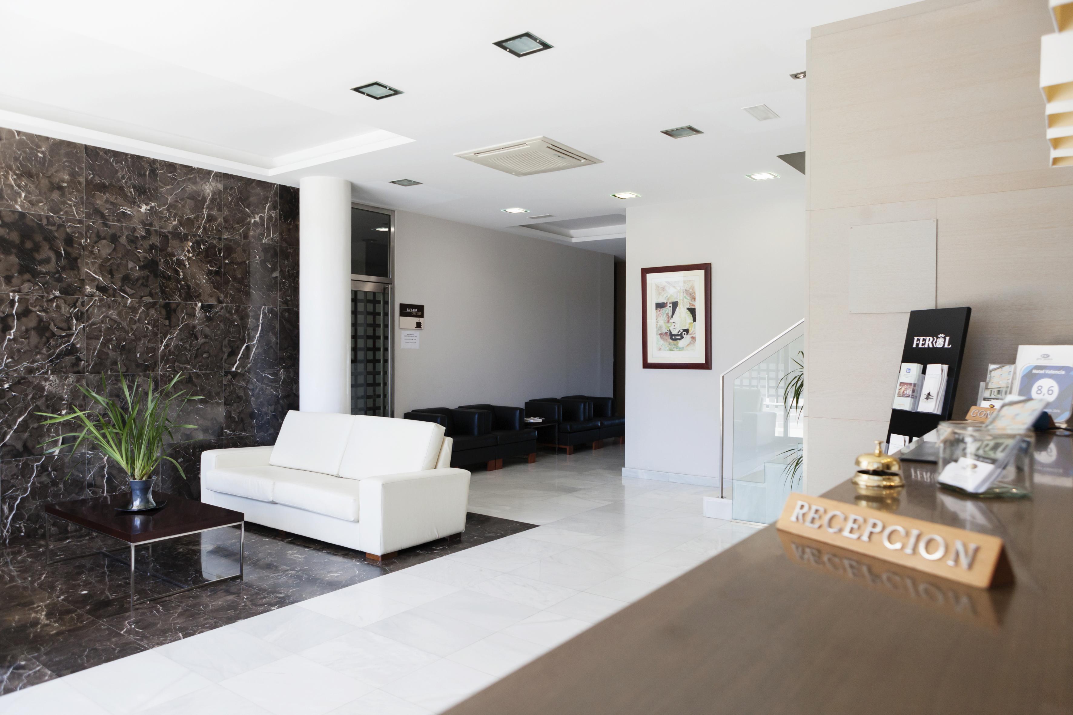 Hotel Valencia แฟร์โรล ภายนอก รูปภาพ