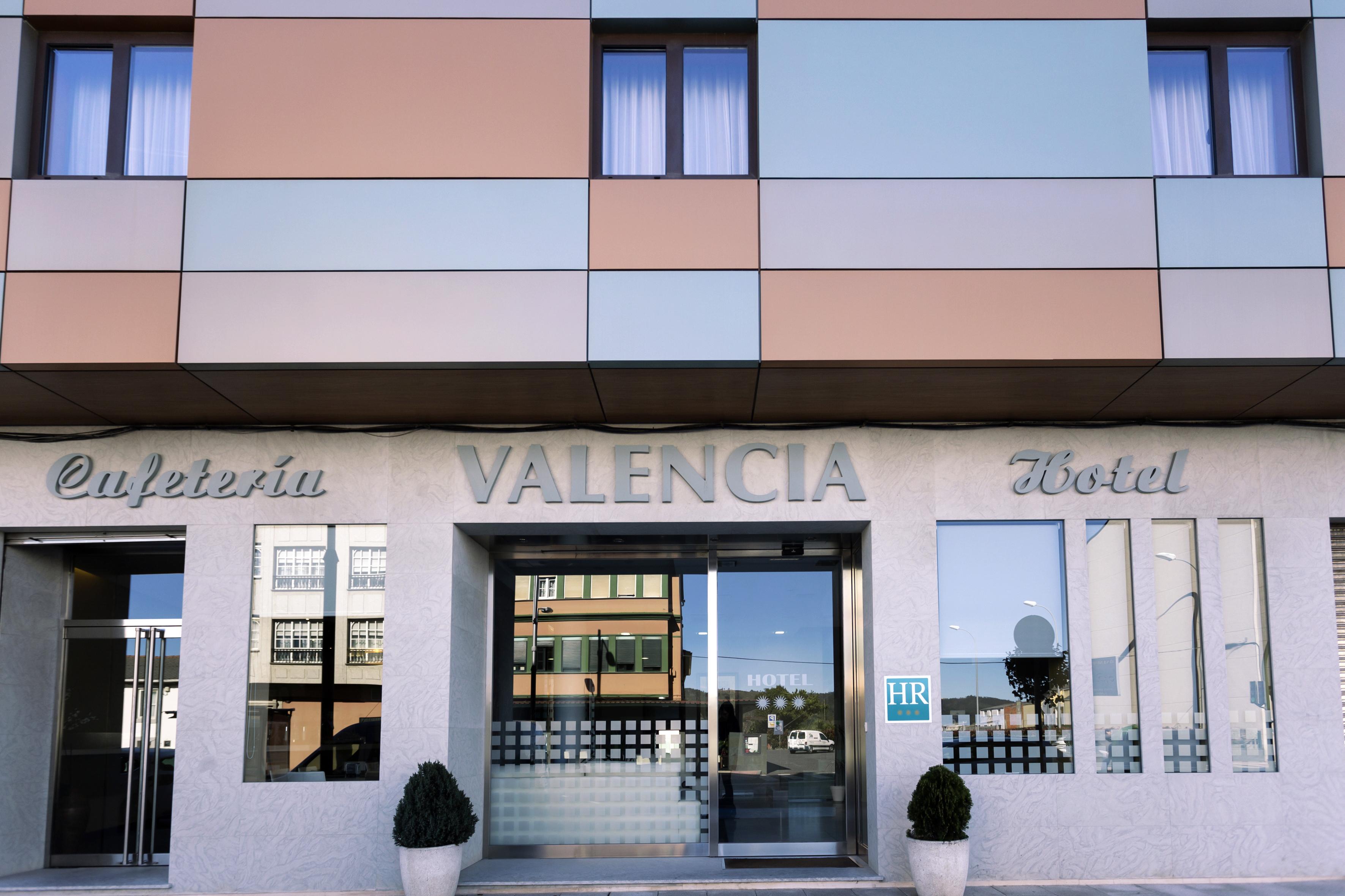 Hotel Valencia แฟร์โรล ภายนอก รูปภาพ